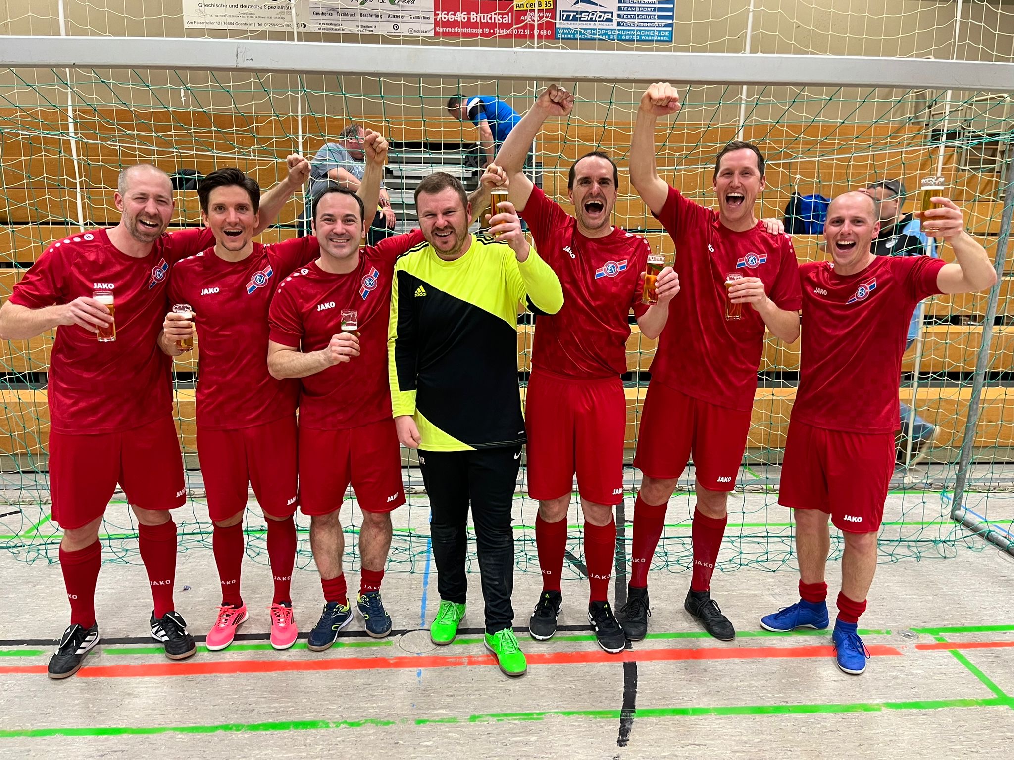 Du betrachtest gerade AH-Ü36-Mannschaft des FCH gewinnt in Odenheim, Ü50 wird Dritter!